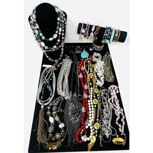 Premier Designs Gold & Silver Tone Necklace, Bracelet, Earring, Ring lot of 31